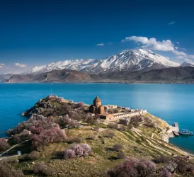 Uçaklı Kars Van Gezisi 2 Gece 3 Gün