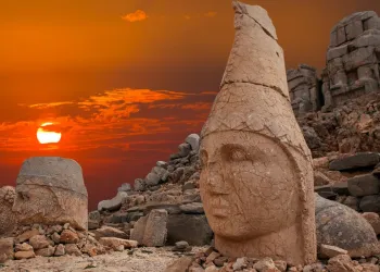 Nemrut Dağı: Tarihi ve Kültürel Mirası