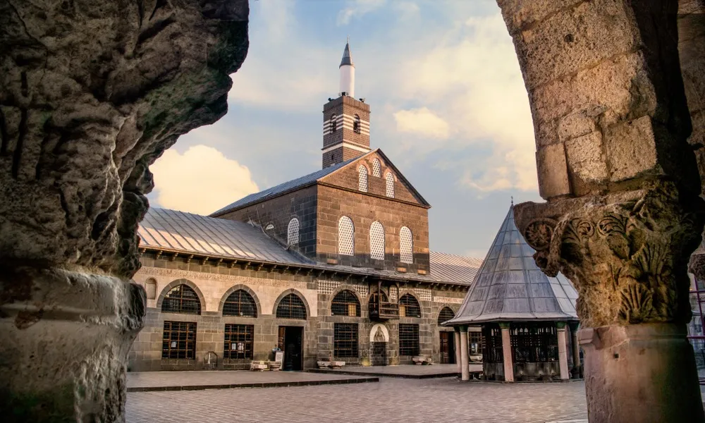 Ara Tatil Özel 15 Kasım Hareketli Uçaklı GAP Turu 4 Gece 5 Gün Adana-Gaziantep
