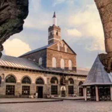 Uçaklı GAP Turu 4 Gece 5 Gün Diyarbakır-Gaziantep Ajet ile 25-29 Nisan