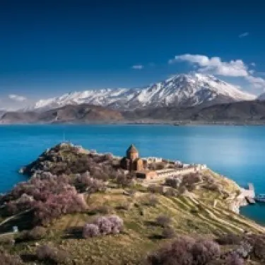 Ramazan Bayramı Özel Uçaklı Butik Van Doğubeyazıt Kars Erzurum Turu 3 Gece 4 gün Ajet ile 19-22 Mart